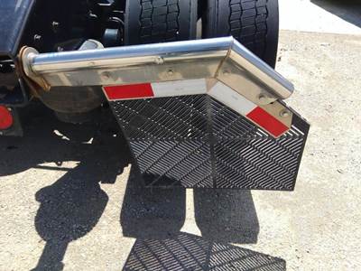Kenworth T680 Right Mud Flap Hanger