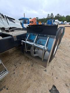 Peterbilt 579 Left Mud Flap Hanger