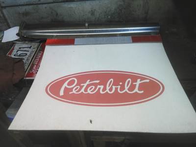 Peterbilt 579 Right Mud Flap Hanger