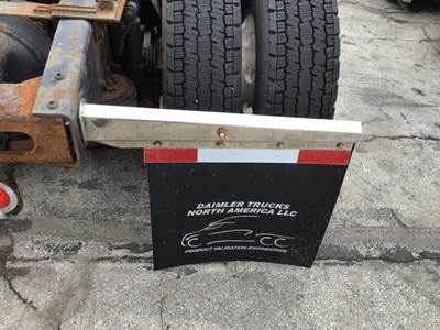 Freightliner Cascadia 125 Mud Flap