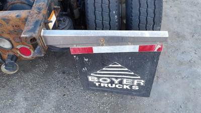 Freightliner Cascadia 125 Right Mud Flap