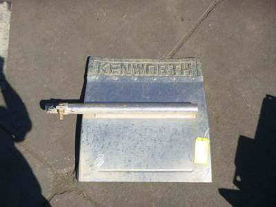 Kenworth T800B Right Mud Flap