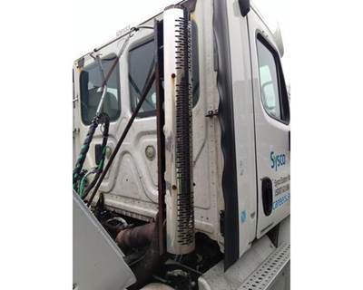 Freightliner Cascadia 113 Right Muffler Shield