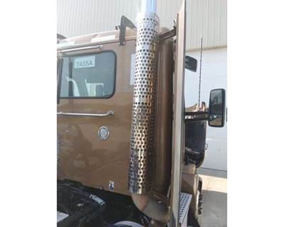 Kenworth T680 Right Muffler Shield