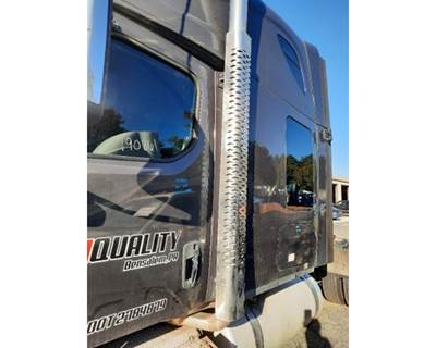 Western Star 49X SB Muffler Shield