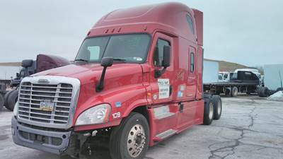 Freightliner Cascadia 125 Sleeper Semi Truck