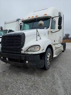 Freightliner Columbia 120 Sleeper Semi Truck