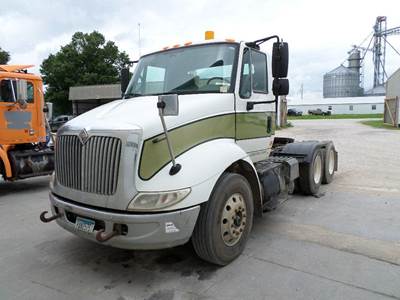 International 8600 Day Cab Truck