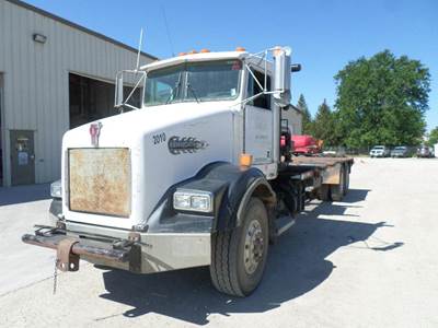 Kenworth T800B Flatbed Truck