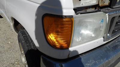 Ford E-150 Right Parking Lamp / Turn Signal for a Ford E150