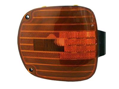 Freightliner Century Class 120 Parking Lamp / Turn Signal for a Freightliner CENTURY 120