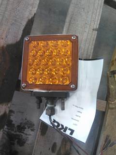 Freightliner FLD132 Classic XL Right Parking Lamp / Turn Signal