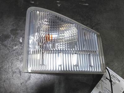Isuzu NRR Right Parking Lamp / Turn Signal