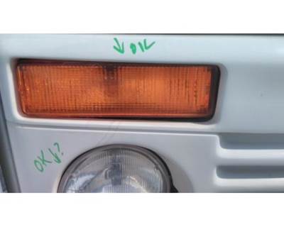 Sterling SC8000 Right Parking Lamp / Turn Signal