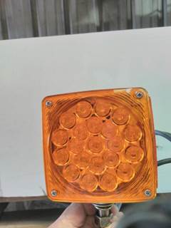 Universal Parking Lamp / Turn Signal for a Universal ALL