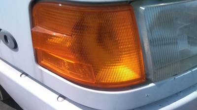 Volvo VNL Right Parking Lamp / Turn Signal