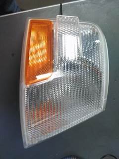 Volvo VNL Right Parking Lamp / Turn Signal