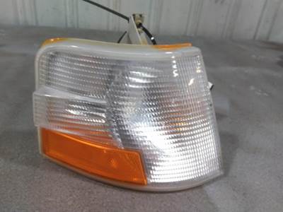 Volvo VNM Right Parking Lamp / Turn Signal