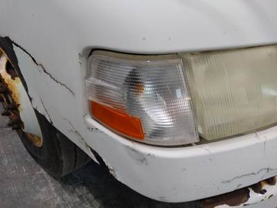 Volvo VNM Right Parking Lamp / Turn Signal