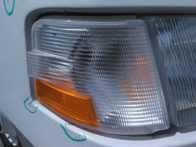 Volvo VNM Right Parking Lamp / Turn Signal