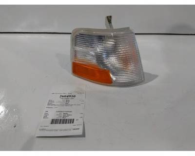 2017 Volvo VNM Right Turn Signal Light, Part # 20571062