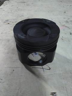Cummins ISX15 Piston / Rod