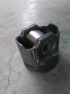 Cummins X15 Piston / Rod for a Cummins X15 EPA 17