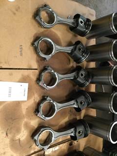 International MaxxForce 13 Piston / Rod for a International MAXXFORCE13