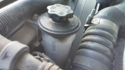 Ford F-550 Power Steering Reservoir for a Ford F550SD (SUPER DUTY)