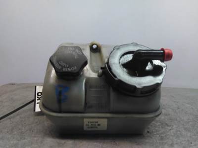 Freightliner Cascadia 113 Left Power Steering Reservoir