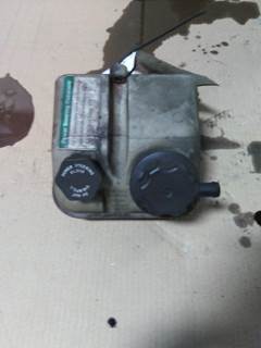Freightliner Cascadia 113 Power Steering Reservoir