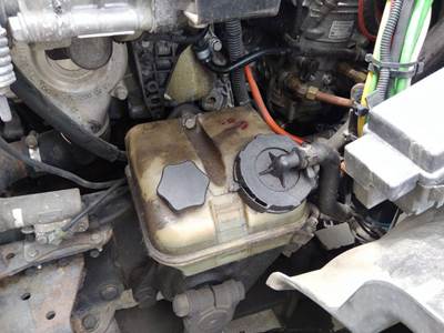 Freightliner Cascadia 113 Power Steering Reservoir