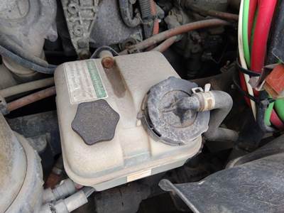 Freightliner Cascadia 113 Left Power Steering Reservoir