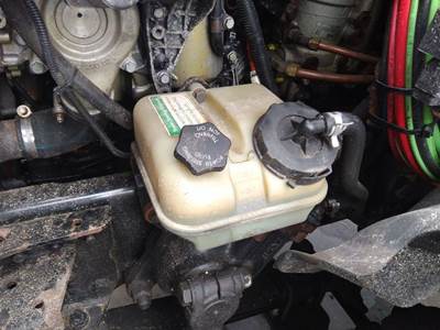 Freightliner Cascadia 113 Power Steering Reservoir