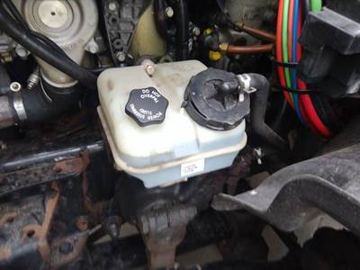 Freightliner Cascadia 113 Power Steering Reservoir