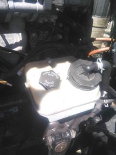 Freightliner Cascadia 113 Power Steering Reservoir