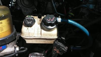 Freightliner Cascadia 125 Power Steering Reservoir