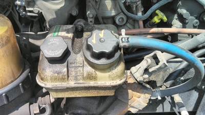 Freightliner Cascadia 125 Left Power Steering Reservoir