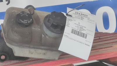 Freightliner Cascadia 125 Power Steering Reservoir