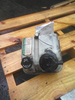 Freightliner Cascadia 125 Power Steering Reservoir