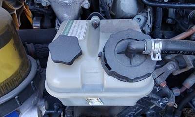 Freightliner Cascadia 125 Power Steering Reservoir