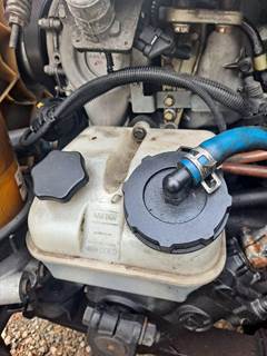 Freightliner Cascadia 125 Left Power Steering Reservoir