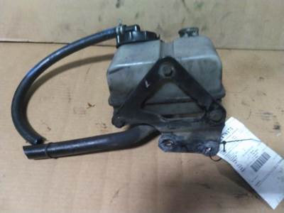Freightliner Cascadia 125 Left Power Steering Reservoir