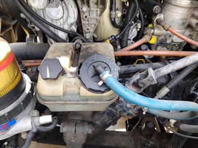Freightliner Cascadia 125 Power Steering Reservoir