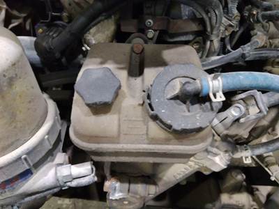 Freightliner Cascadia 125 Left Power Steering Reservoir