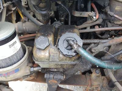 Freightliner Cascadia 125 Left Power Steering Reservoir