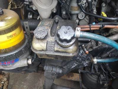 Freightliner Cascadia 125 Power Steering Reservoir