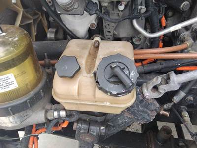 Freightliner Cascadia 125 Power Steering Reservoir