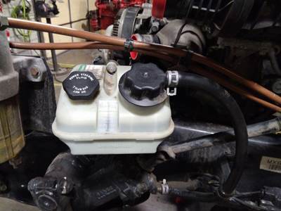 Freightliner Cascadia 126 Power Steering Reservoir