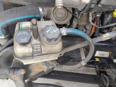 Freightliner Cascadia 126 Power Steering Reservoir